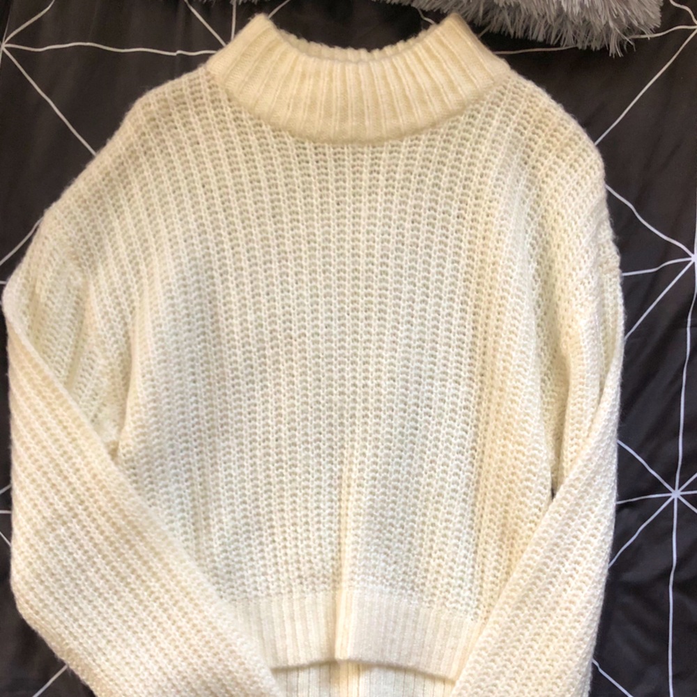 H&M Cream Fuzzy Sweatshirt